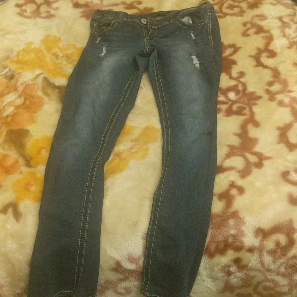 Distress jeans